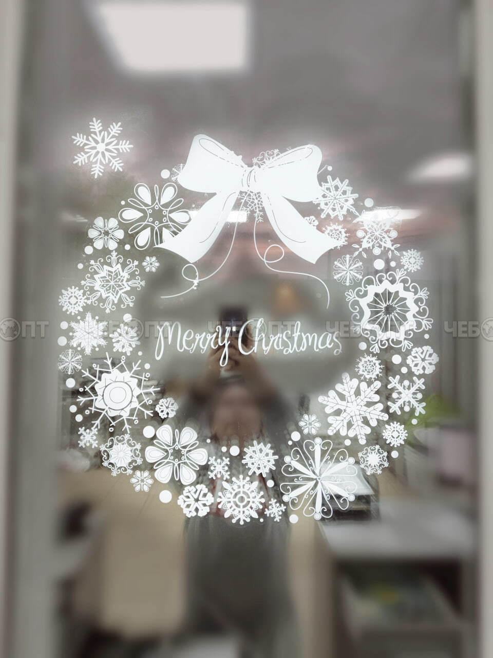 Наклейки новогодние на стекло РОЖДЕСТВЕНСКИЙ ВЕНОК / ЗИМНИЙ ЛЕС 54*72 см арт. 300612 $ [150] GOODSEE. ЧЕБОПТ.