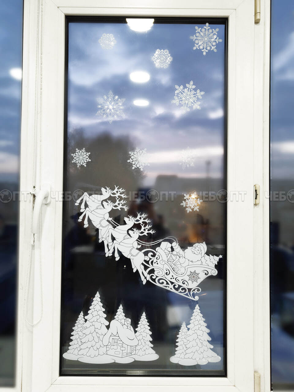 Наклейки новогодние на стекло ДЕД МОРОЗ С ЕЛКАМИ 60*45 см арт. 300616 $ [240] GOODSEE. ЧЕБОПТ.