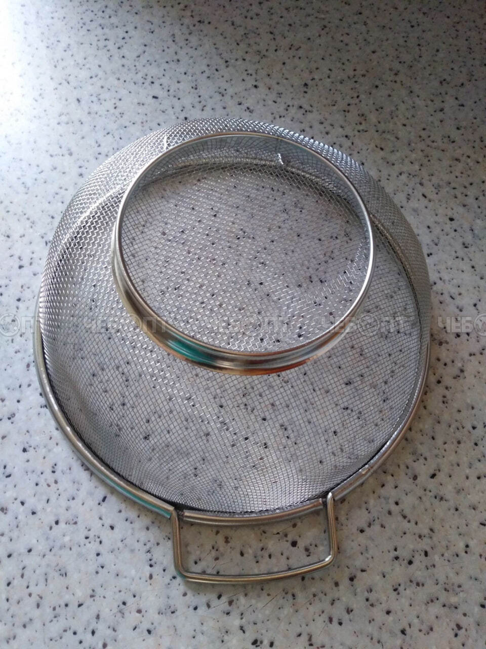 Сито из нержавеющей стали d - 24 см, с подставкой и боковыми ручками арт. 300801 $ [100] GOODSEE. ЧЕБОПТ.
