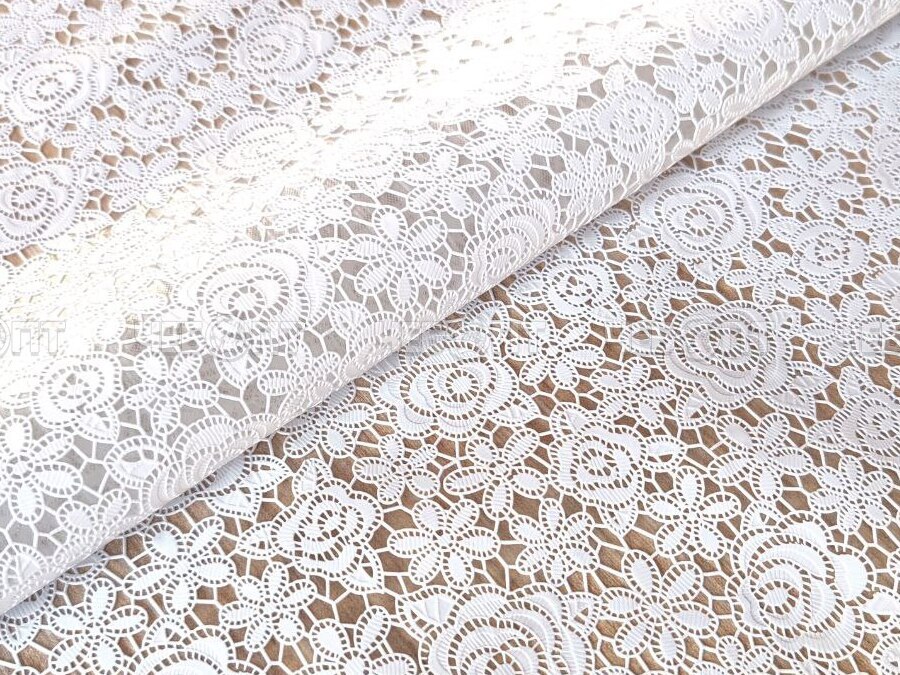 Скатерть ажурная без основы 137*200 см, БЕЛЫЙ модель LS-134B арт. GW-21781 [2]. ЧЕБОПТ.